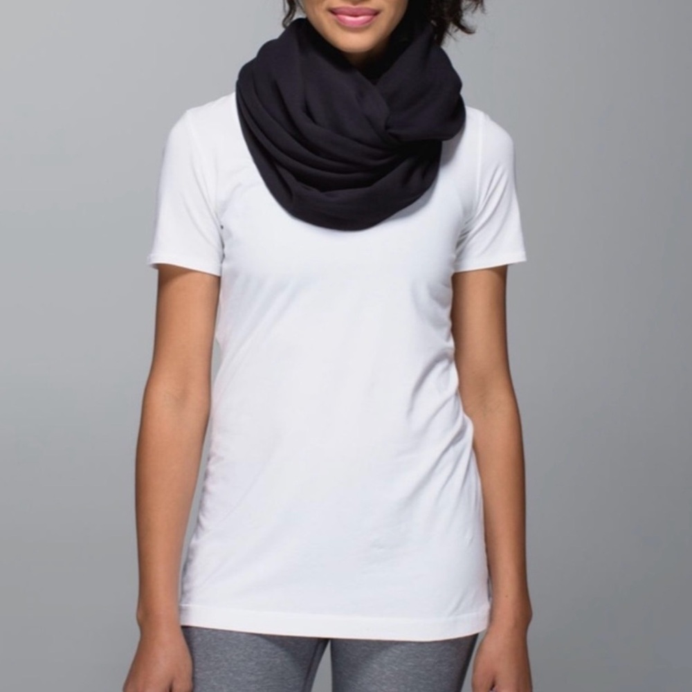 Lululemon Vinyasa Scarf *Rulu Hyper Stripe